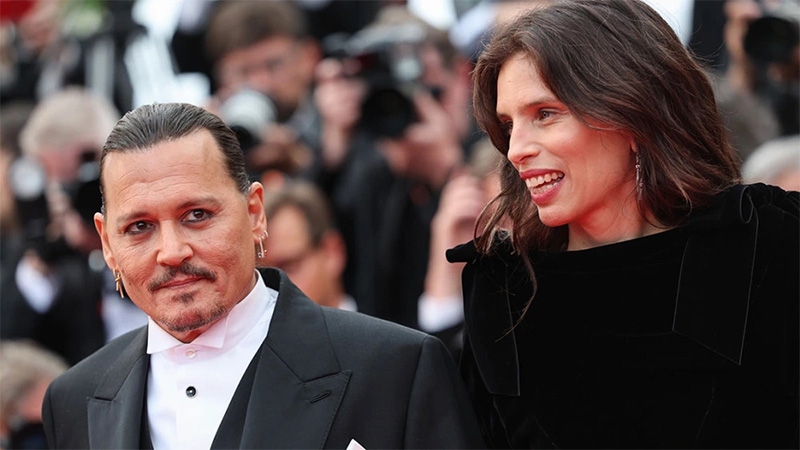Johnny Depp y Maïwenn durante la inauguración del Festival de Cannes