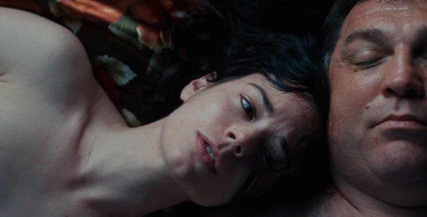 Fotograma de la película "Un amor"